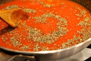 Мясные фрикадельки в томатном соусе
