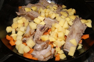 Рецепт приготовления рагу из свиных ребрышек