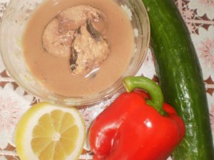 Салат с рыбной консервой и болгарским перцем рецепт