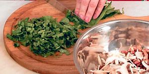 Рецепт приготовления салата со шпинатом и беконом