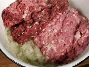 Пельмени с мясом и клюквой рецепт приготовления пошаговый с фото